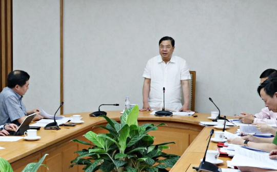Phó Thủ tướng Thường trực Phạm Gia Túc làm việc với Bộ Công Thương về tình hình triển khai Nghị quyết 57/NQ-TW