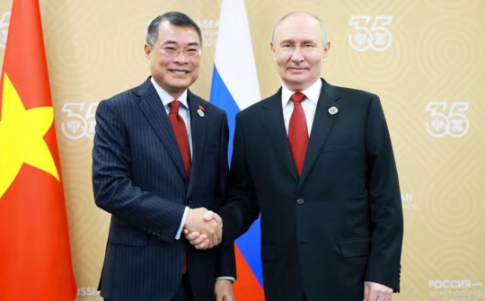 Thủ tướng Chính phủ Lê Minh Hưng hội kiến Tổng thống Nga Vladimir Putin