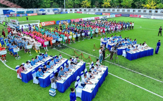Liên quân Vinataba - Thuốc lá Thăng Long xuất sắc giành vé vào Vòng Chung kết Giải Bóng đá Công nhân, Viên chức Việt Nam năm 2026