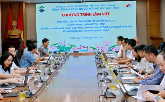 Việt Bắc TKV và Điện lực TKV tăng cường liên kết trong chuỗi than - điện