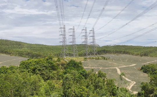 4 mạch đường dây 500kV Bắc - Nam cung cấp gần 20% sản lượng điện cho miền Bắc trong cao điểm nắng nóng