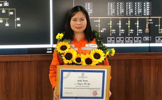 Nữ kỹ sư lan tỏa tinh thần sáng tạo trong chuyển đổi số ngành Điện