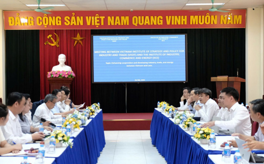 Thúc đẩy hợp tác công nghiệp, thương mại và năng lượng Việt Nam - Lào đi vào thực chất