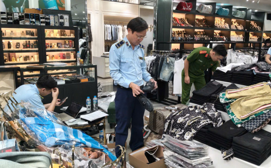 Quản lý thị trường xử lý trên 1.500 vụ xâm phạm sở hữu trí tuệ trong cao điểm