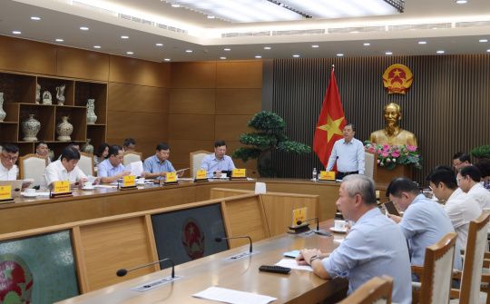 Phó Thủ tướng Thường trực Phạm Gia Túc: Phát triển thị trường trong nước thành điểm tựa quan trọng cho tăng trưởng