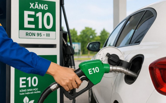 [BÁO CHÍNH PHỦ] Vì sao người dân có thể yên tâm sử dụng xăng E10?