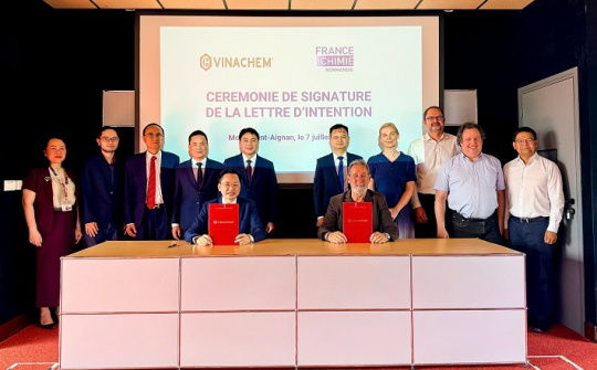 Vinachem thúc đẩy hợp tác với France Chimie Normandie và Cosmetic Valley