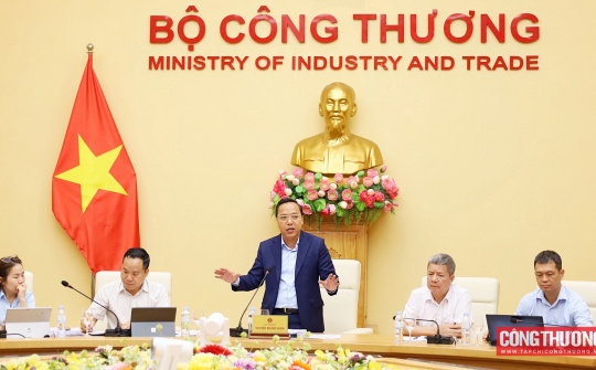 [CHỦM ẢNH] Bộ Công Thương họp định kỳ rà soát kết quả triển khai thực hiện Nghị quyết 70-NQ/TW