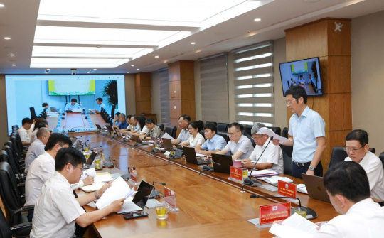 Chủ tịch HĐTV TKV Ngô Hoàng Ngân làm việc với Tổng công ty Công nghiệp mỏ Việt Bắc về nhiệm vụ sản xuất kinh doanh năm 2026