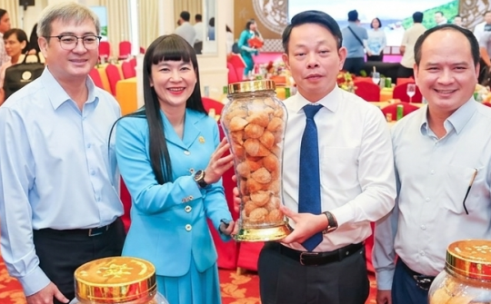 “Bảo tồn chim yến gắn với phát triển bền vững thương hiệu Yến sào Khánh Hòa”
