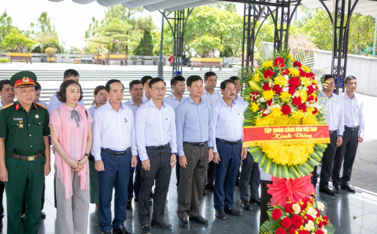 Petrolimex thành kính tri ân các anh hùng liệt sĩ trên đất lửa Quảng Trị