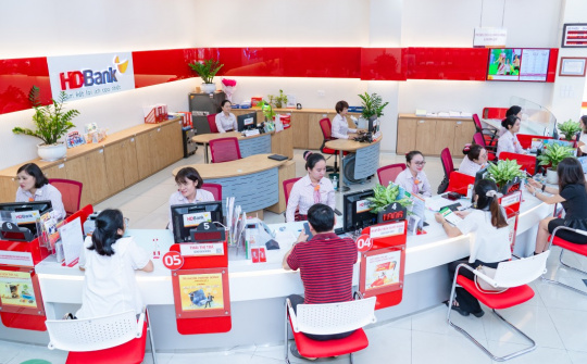 Ngân hàng HDBank (HDB): Lãi năm nay dự báo tăng 32%, chờ chất xúc tác từ IPO công ty thành viên
