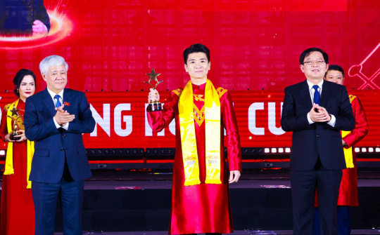 Phó Chủ tịch SHB Đỗ Quang Vinh tham gia Đoàn Chủ tịch Hội Doanh nhân trẻ Việt Nam khóa VIII