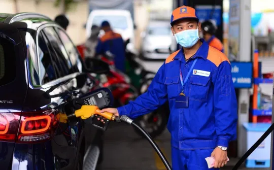 Kỳ điều hành giá xăng dầu ngày 30/7/2026: Xăng E10 vượt ngưỡng 22.000 đồng/lít