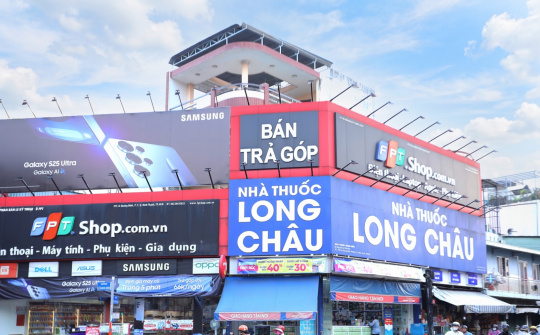 Long Châu và FPT Shop cùng tăng trưởng, FPT Retail hoàn thành 52% kế hoạch doanh thu năm sau nửa năm
