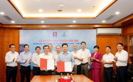 Tổng công ty Hóa dầu Petrolimex và Công ty cổ phần Lọc hóa dầu Bình Sơn ký Thỏa thuận hợp tác