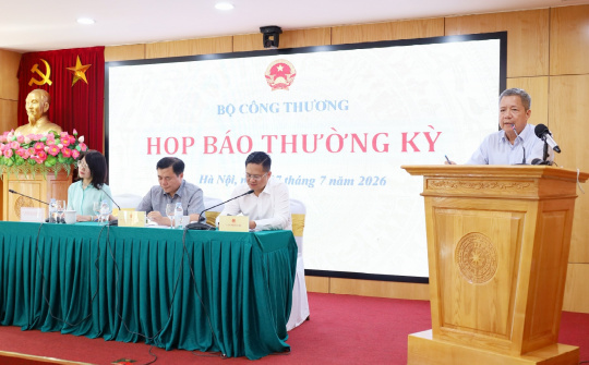 Bộ Công Thương tiếp tục hoàn thiện cơ chế phát triển điện mặt trời mái nhà và hệ thống lưu trữ năng lượng