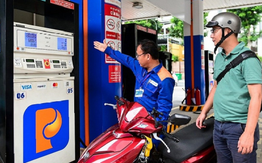 Kỳ điều hành giá xăng dầu ngày 13/8/2026: Tiếp tục giảm, xăng E10 lùi về sát 22.000 đồng/lít