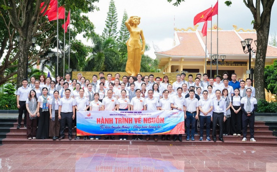 Đảng ủy các Cơ quan Đảng phường Linh Xuân và Đảng ủy LIX tổ chức chương trình về nguồn
