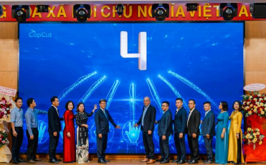 HUIT: Lễ ra mắt câu lạc bộ Doanh nghiệp và kết nạp hội viên mới
