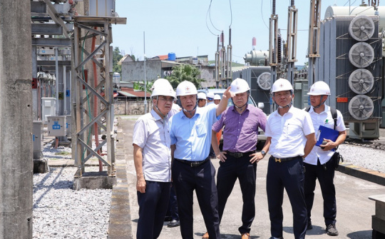 EVN kiểm tra công tác phòng chống thiên tai và tìm kiếm cứu nạn tại Điện lực Quảng Ninh