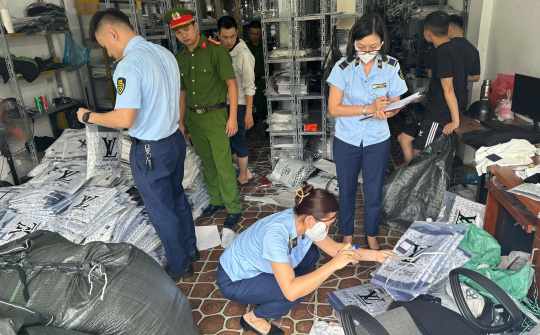 Hoài Đức tăng kiểm tra, xử lý hàng hóa giả mạo nhãn hiệu
