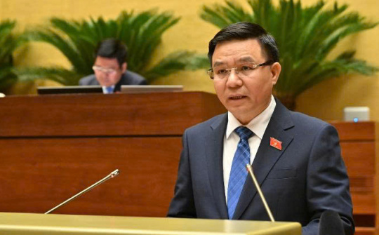 Bộ trưởng Bộ Công Thương Lê Mạnh Hùng trình bày Tờ trình dự án Luật Dầu khí (sửa đổi)
