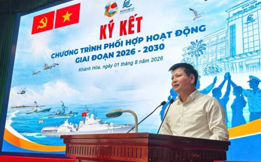 Trường Đại học Điện lực và Lữ đoàn 162 tăng cường phối hợp giáo dục truyền thống, biển đảo