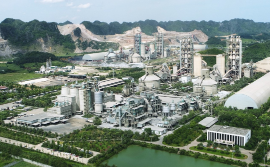 Xi măng Long Sơn: Từ lợi thế Bỉm Sơn đến những chuyến hàng vươn biển lớn