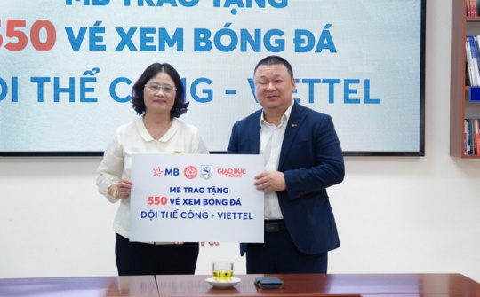 MB cùng Thể Công - Viettel đưa bóng đá đỉnh cao đến học sinh