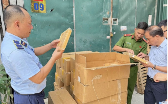 Hà Nội: Phát hiện cơ sở kinh doanh thực phẩm vi phạm, tạm giữ hơn 7.500 bánh