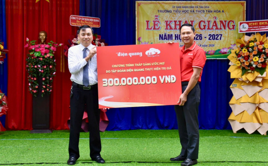 Điện Quang tiếp tục thắp ánh sáng, gieo những ước mơ nơi vùng biên viễn