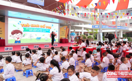 Gần 1.000 học sinh Hà Nội được trang bị kiến thức sử dụng năng lượng tiết kiệm, hiệu quả