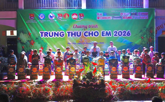 Trung thu cho em 2026: Mang yêu thương đến với các em thiếu nhi xã Vân Sơn
