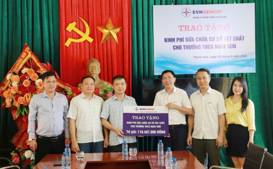 Công ty Nhiệt điện Nghi Sơn trao tặng kinh phí hỗ trợ sửa chữa cơ sở vật chất Trường THCS Nghi Sơn