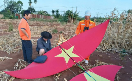 Cảnh báo nguy cơ mất an toàn từ vi phạm hành lanh lưới điện truyền tải