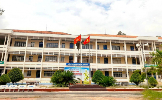 Trường THPT Trần Văn Thành: Hướng tới mục tiêu phát triển toàn diện bền vững