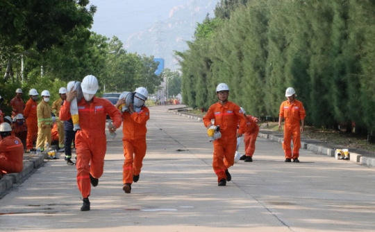 Nhiệt điện Vĩnh Tân: Nâng cao kỹ năng PCCC cho hơn 300 cán bộ, công nhân viên