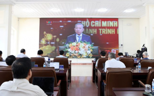 Đảng ủy EVNNPT tham dự Hội nghị toàn quốc quán triệt và triển khai thực hiện một số Nghị quyết, Chỉ thị của Bộ Chính trị
