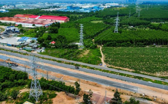 EVNNPT bảo đảm truyền tải điện an toàn, ổn định trong kỳ nghỉ Lễ Quốc khánh 2/9