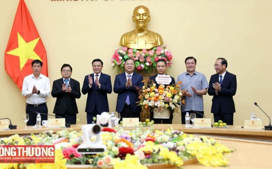 Trao Quyết định bổ nhiệm Thứ trưởng Bộ Công Thương Nguyễn Việt Sơn