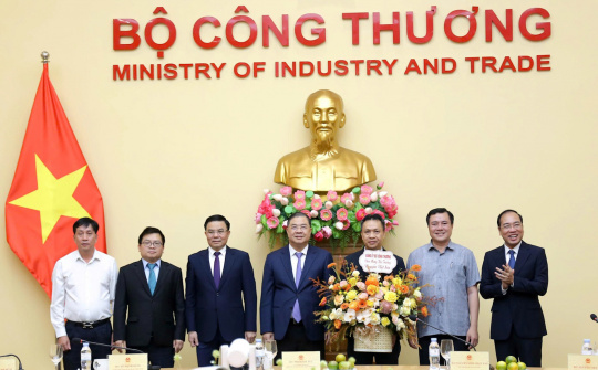 [VIDEO] Trao Quyết định bổ nhiệm Thứ trưởng Bộ Công Thương Nguyễn Việt Sơn