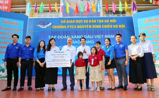 Petrolimex trao tặng “Phòng học thông minh”, thắp sáng hành trình tri thức tại Trường PTCS Nguyễn Đình Chiểu