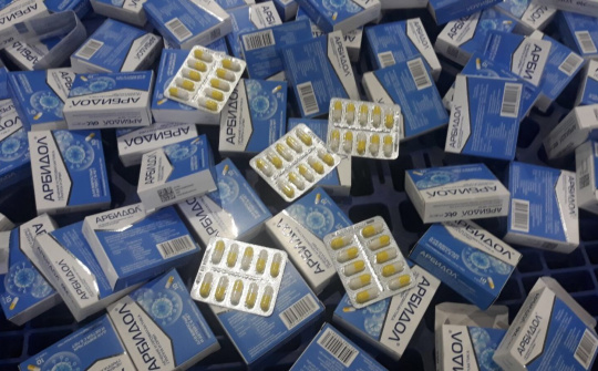 Bắt giữ hàng trăm hộp thuốc, thiết bị y tế chống dịch nhập khẩu trái phép