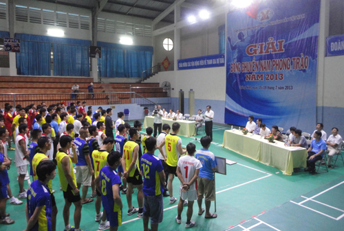 Vinacomin khai mạc Giải bóng chuyền nam phong trào năm 2013