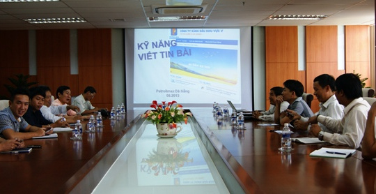 Petrolimex Đà Nẵng: Tập huấn kỹ năng viết tin bài