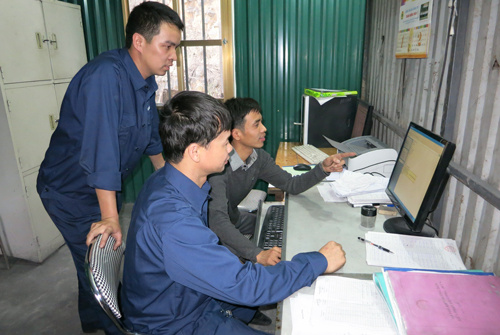 Không chỉ giao khoán mà phải "quản"