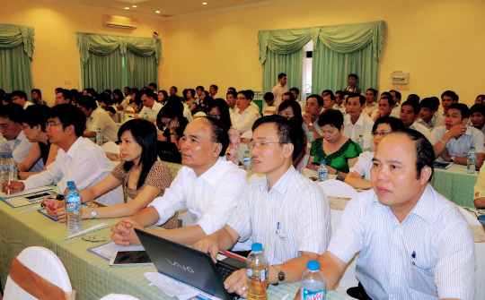 PLC: Hội nghị đánh giá kết quả KD DMN năm 2012 và 6 tháng đầu năm 2013