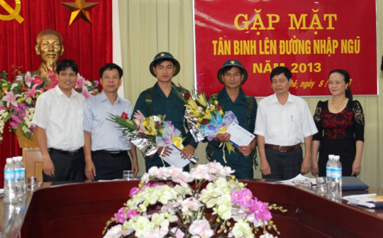 Tuổi trẻ than Mạo Khê hăng hái lên đường bảo vệ Tổ quốc