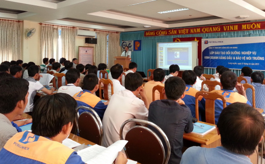 Petrolimex An Giang: Đào tạo nghiệp vụ kinh doanh xăng dầu - Bảo vệ môi trường